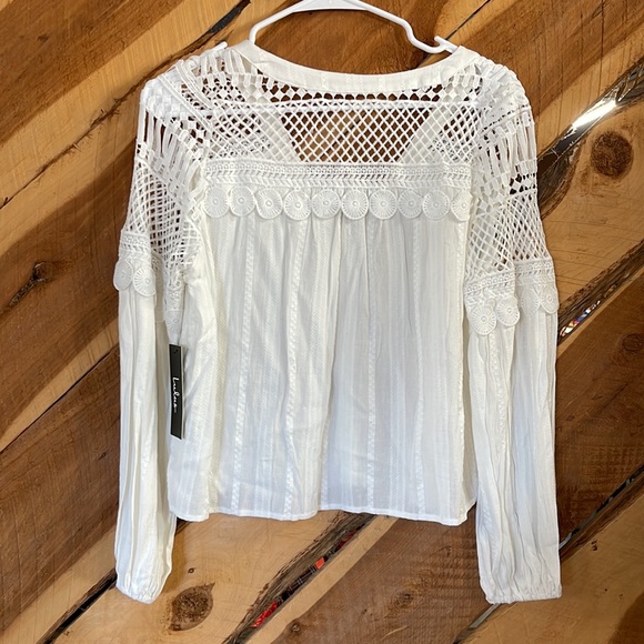 Lulu’s Blouse - Picture 3 of 4